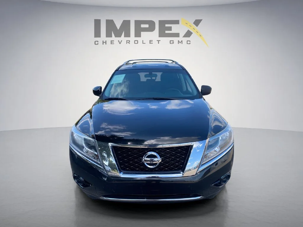 Used 2015 C Black Nissan S image 8