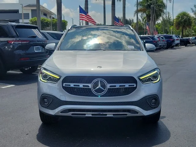 Used 2021 Silver Mercedes-Benz GLA 250 image 2