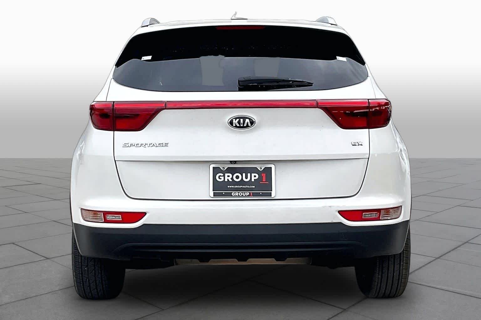 Used 2018 Snow White Pearl Kia EX image 5