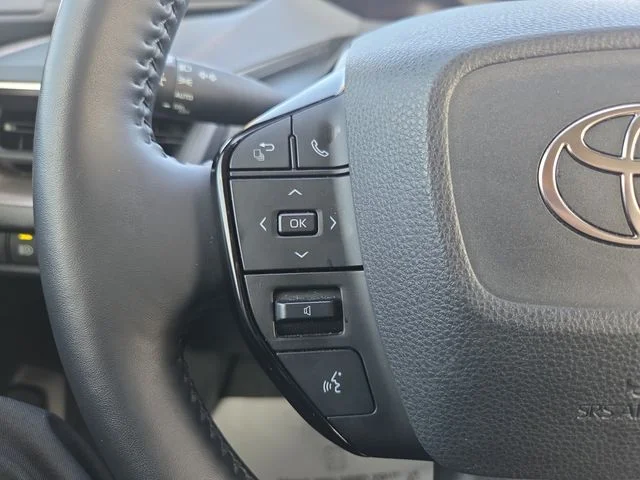Used 2024  Toyota XLE image 19