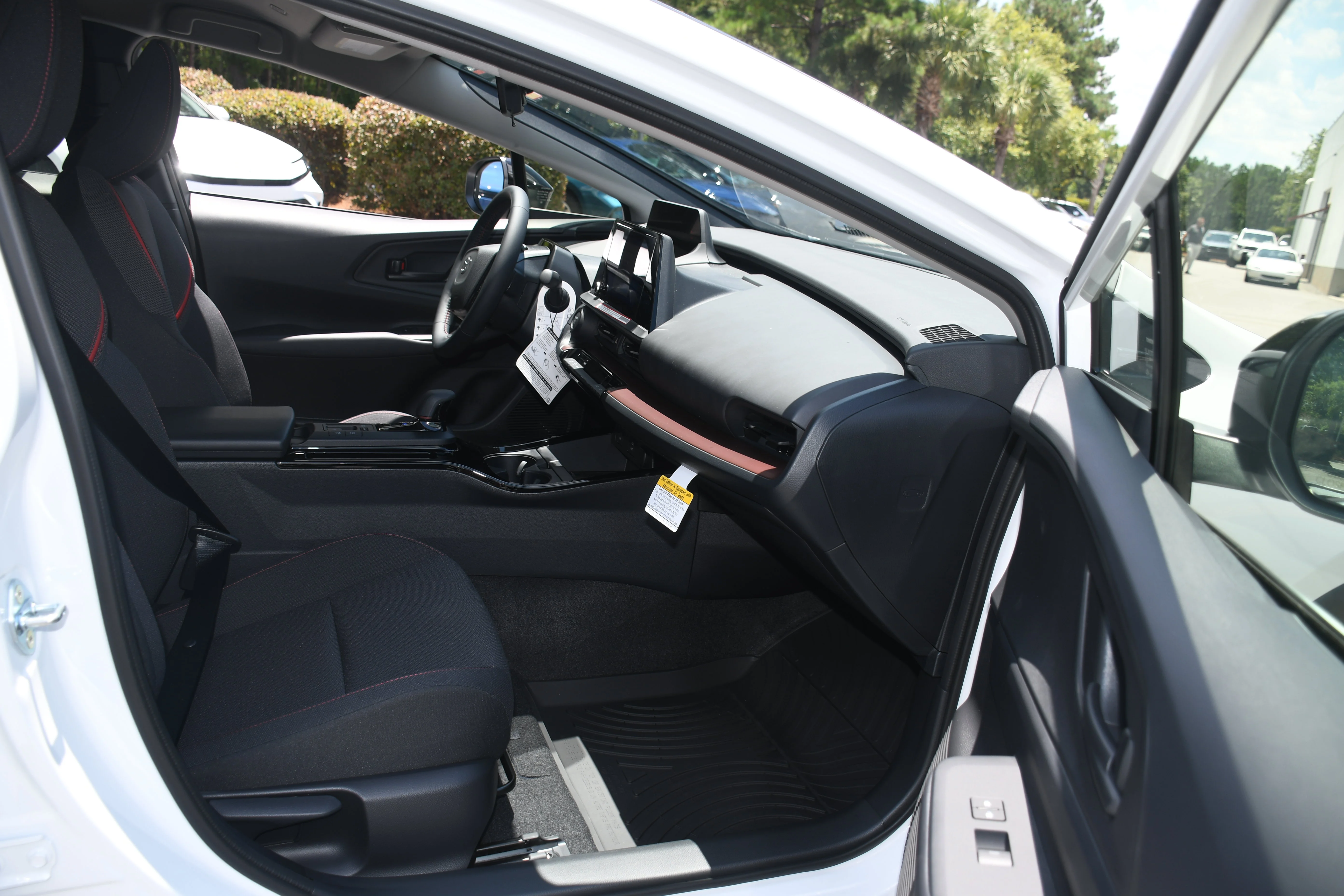 New 2026 Wind Chill Pearl Toyota SE image 11
