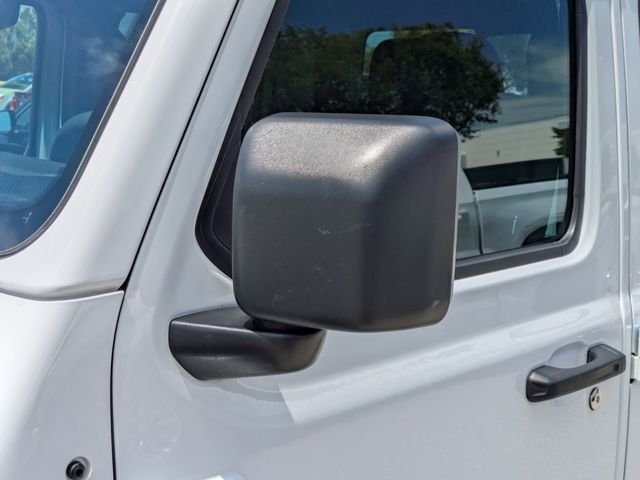 Used 2025 White Jeep Sport S image 11
