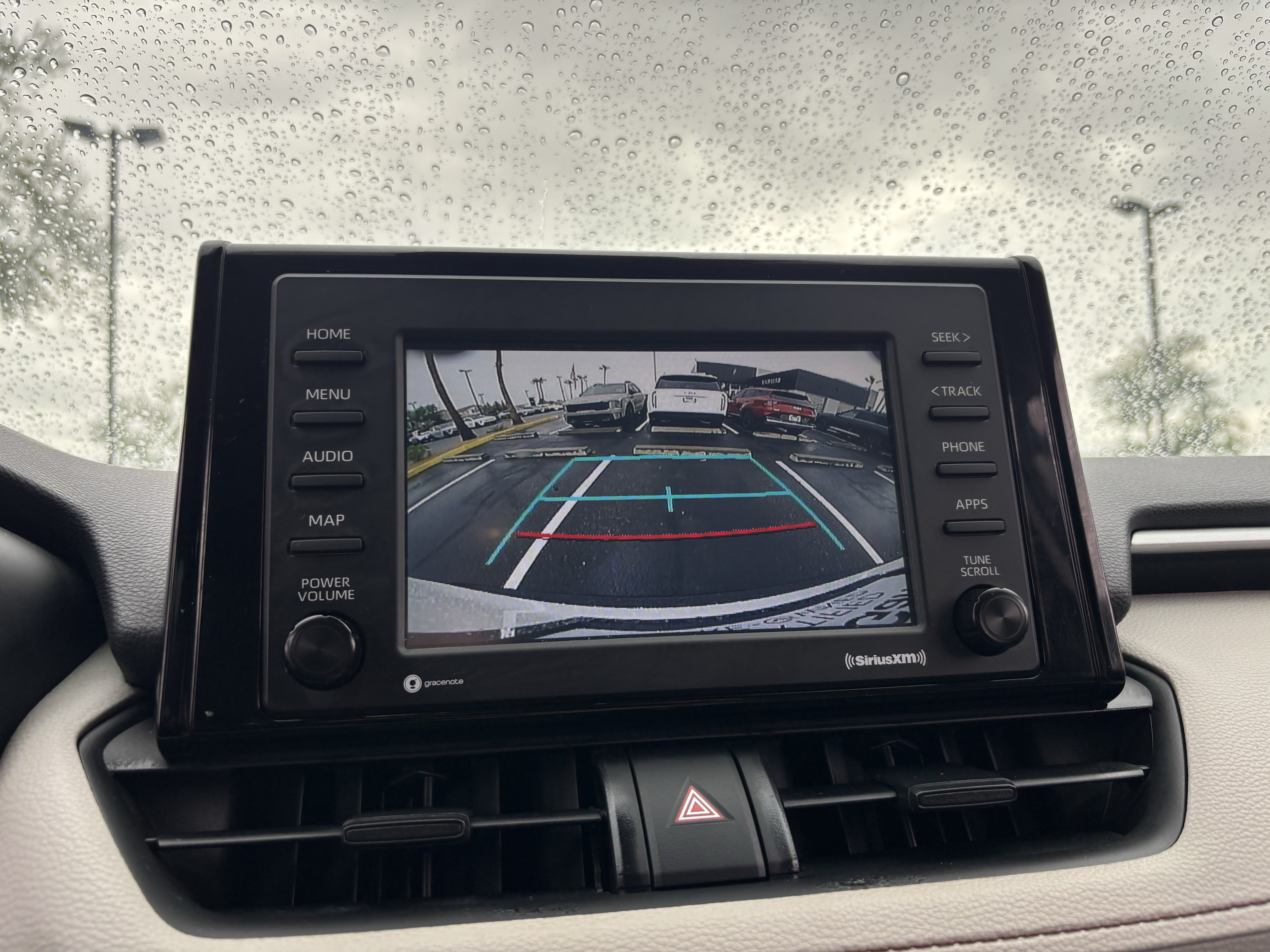 Used 2022 White Toyota XLE image 22