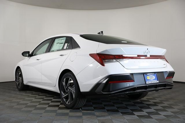 2025 Hyundai Elantra Limited - Photo 32