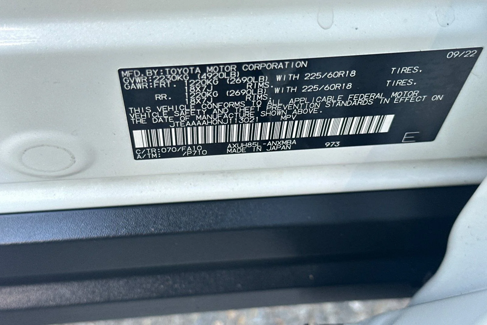 Used 2022 White Toyota LE image 32