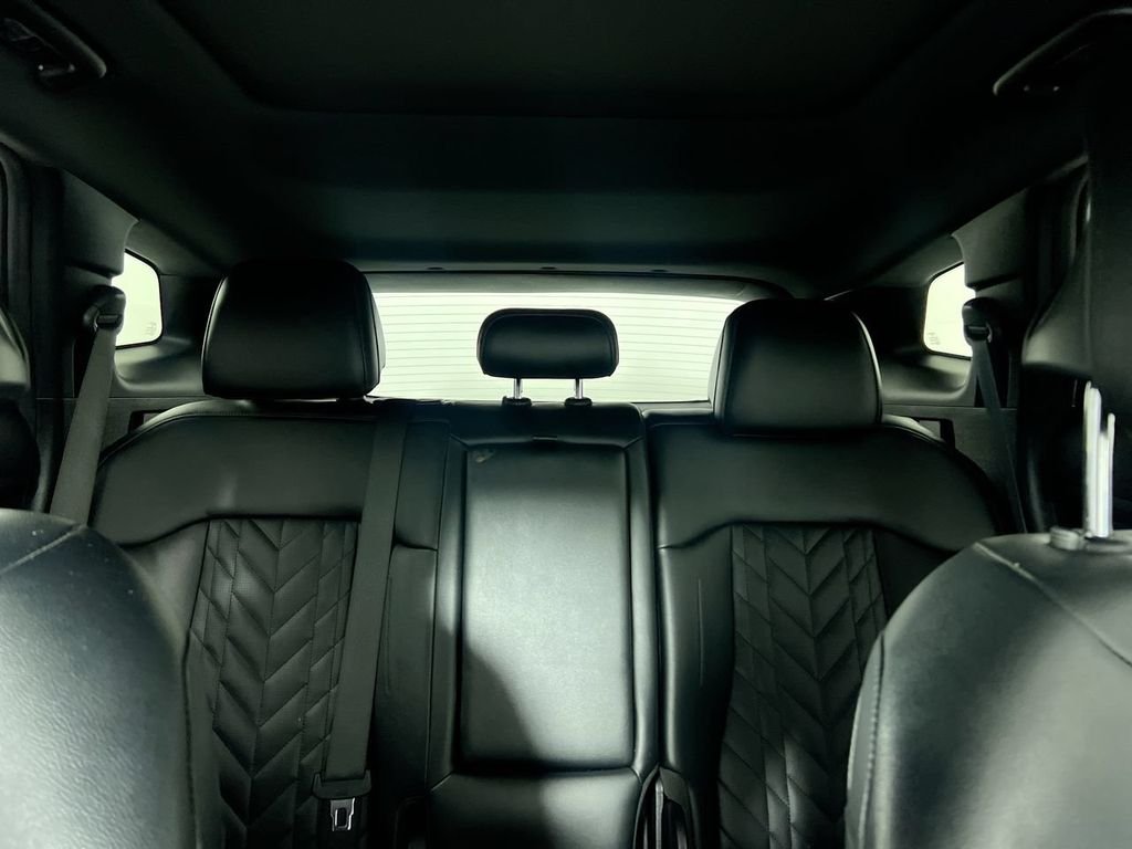 Used 2023 White Kia X-Pro Prestige image 33