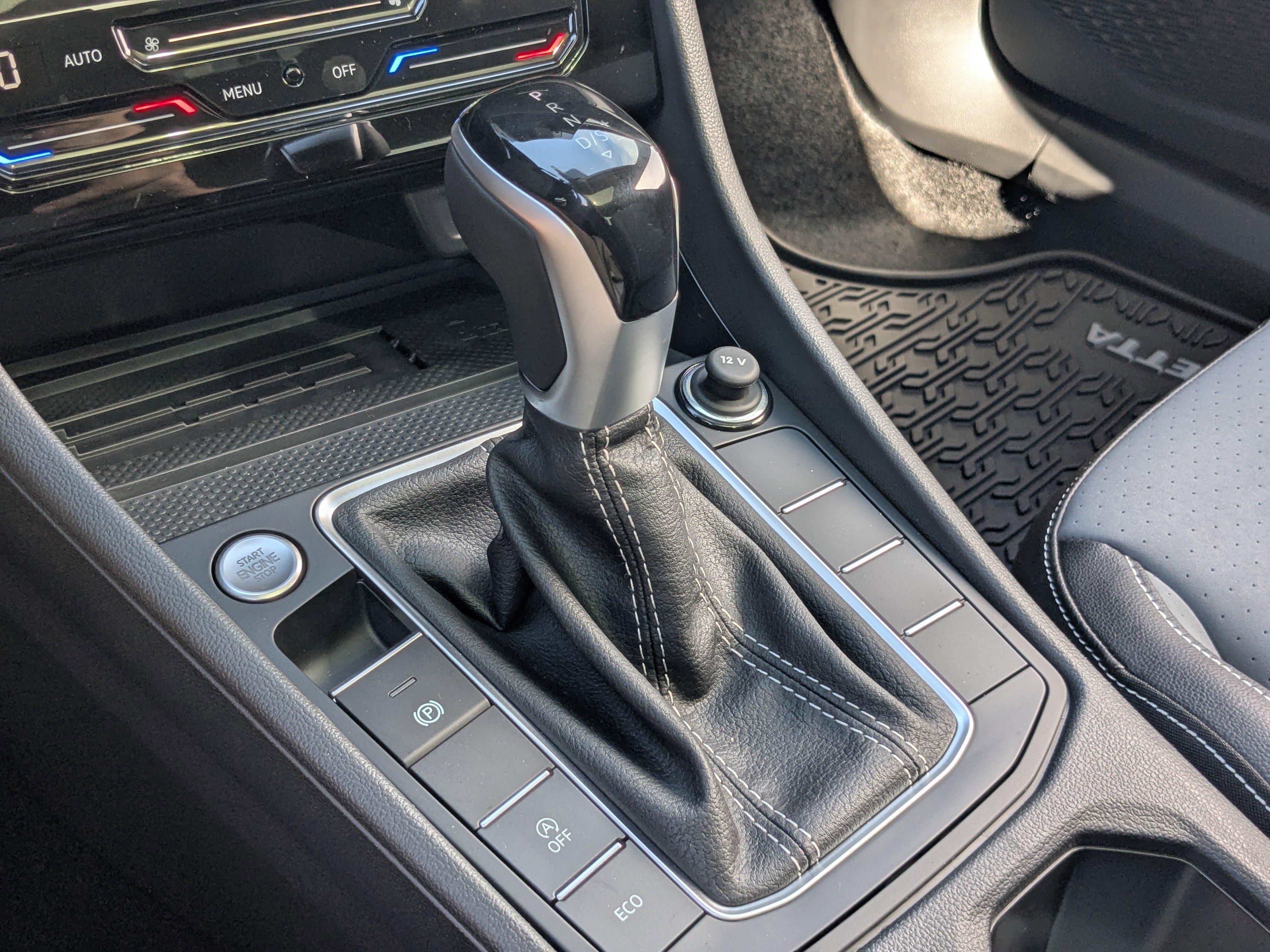 2026 Volkswagen Jetta SE - Photo 19