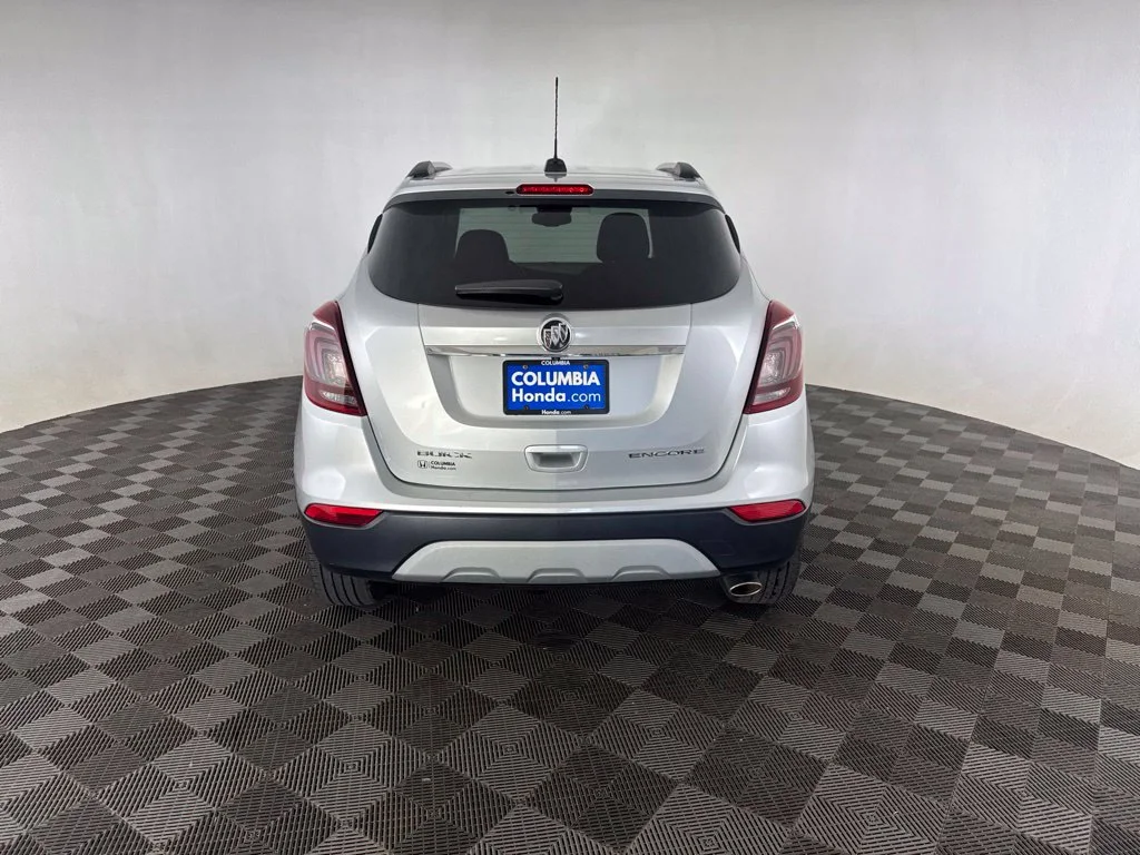 Used 2018 Silver Buick Preferred image 6