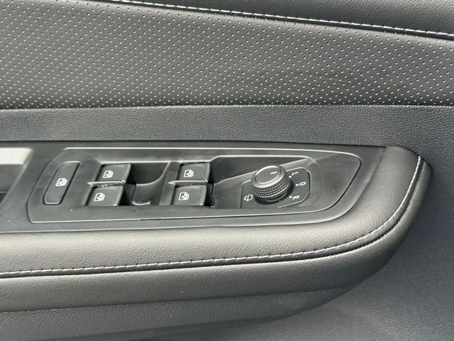 New 2026 Silver Mist Metallic Volkswagen 2.0T SEL Premium R-Line image 25