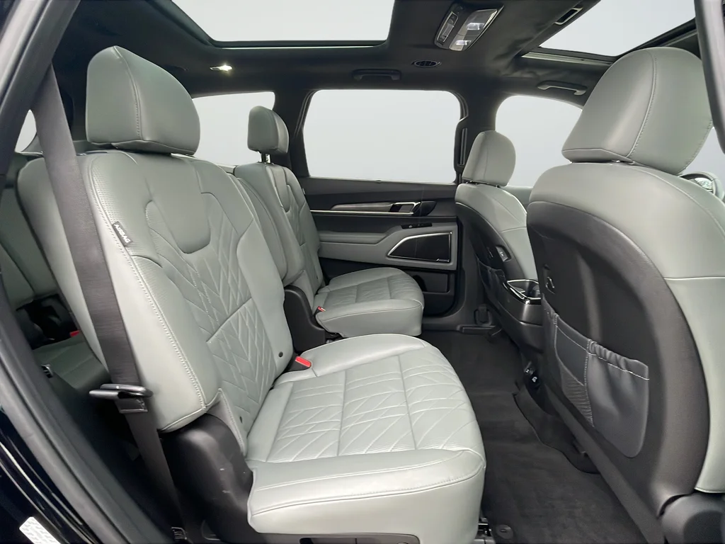 Used 2023 Black Kia SX-Prestige X-Pro image 14