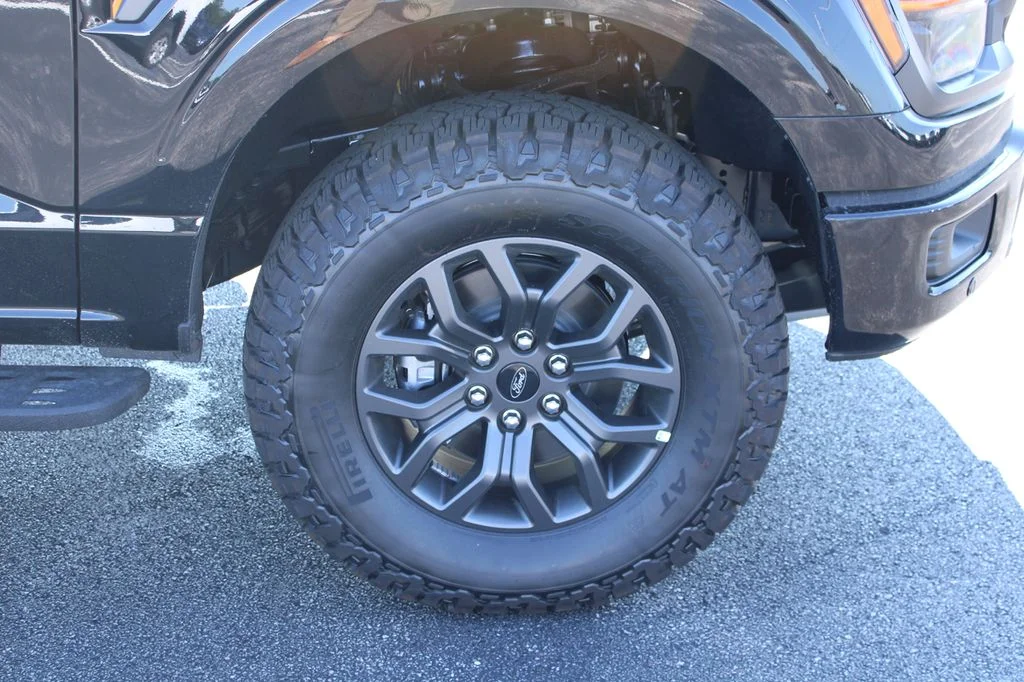 New 2026 Agate Black Metallic Ford Tremor® image 21