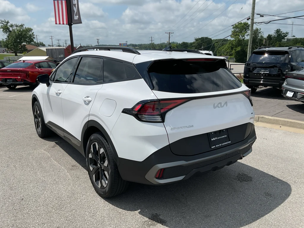 Used 2024 Glacial White Pearl Kia X-Line image 8