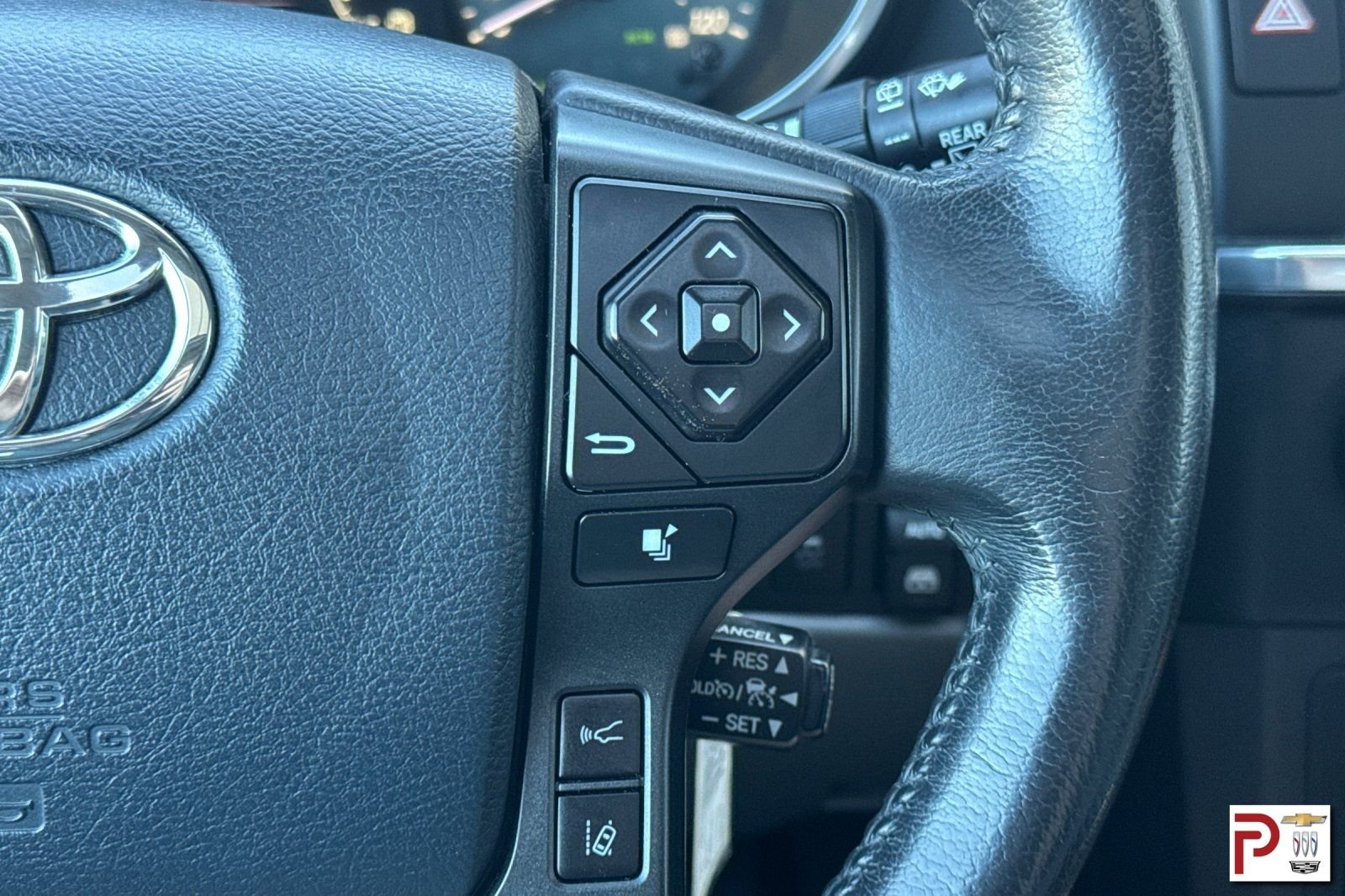 Used 2019 Silver Toyota Platinum image 31