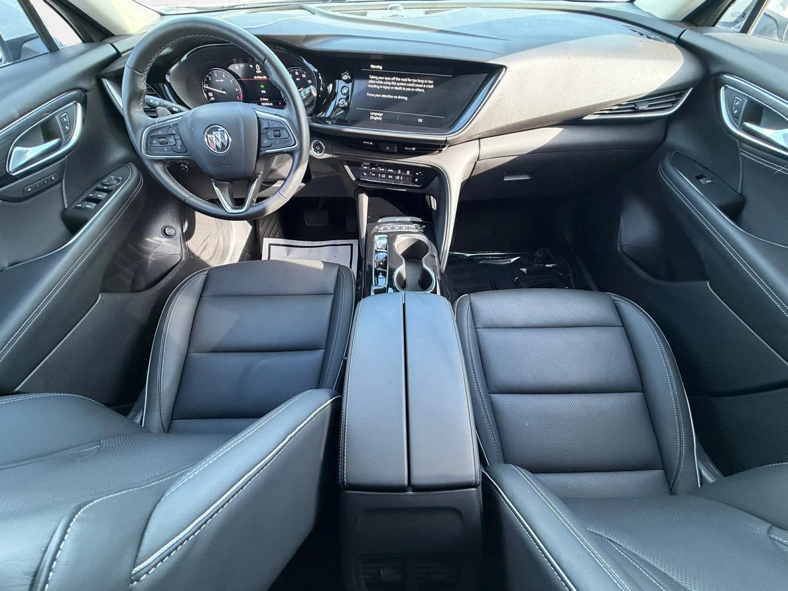 Used 2023 Summit White Buick Essence image 3