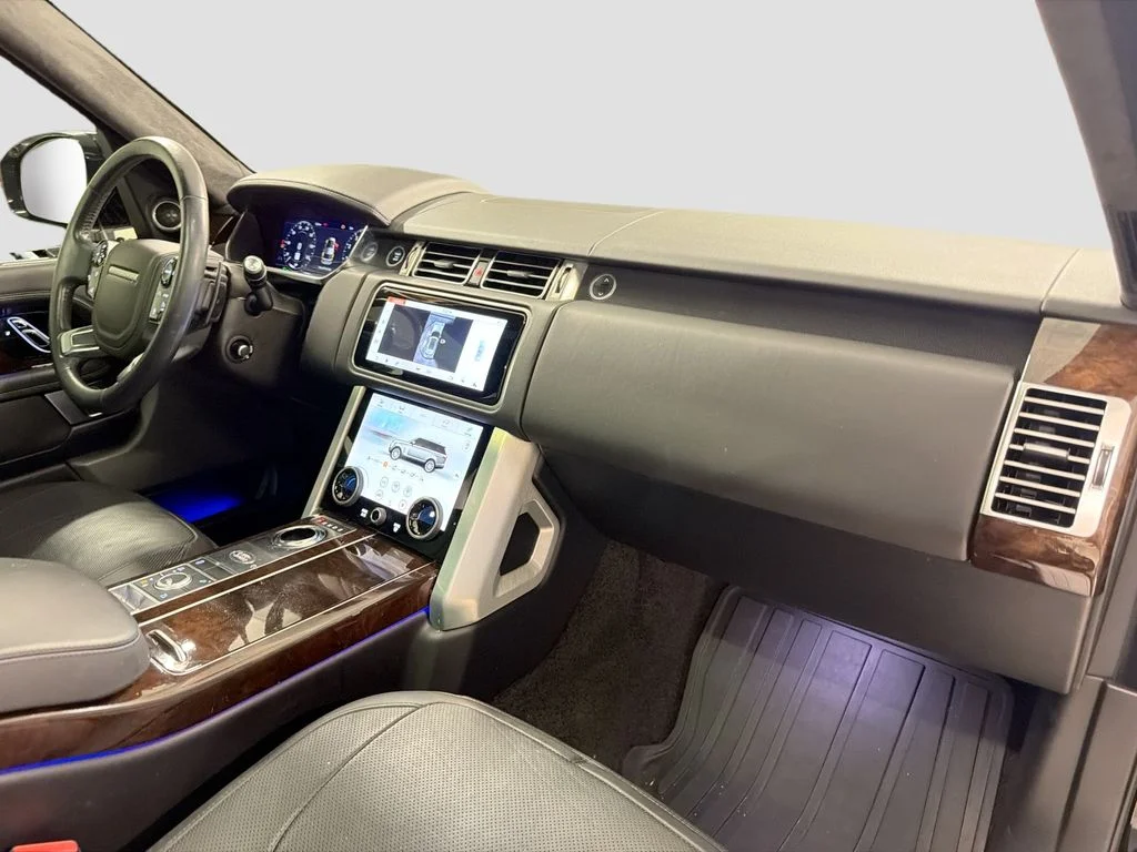 Used 2020  Land Rover HSE image 30