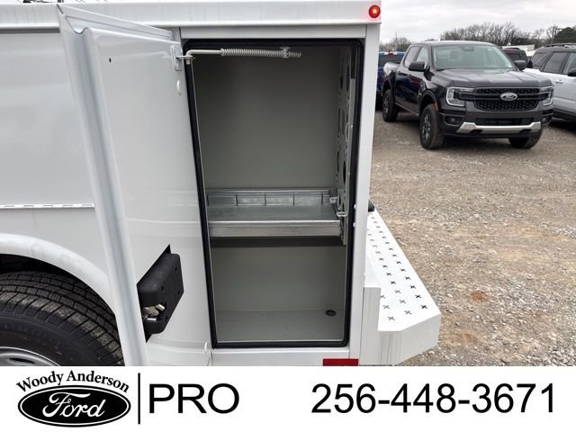 New 2026 Oxford White Ford XL image 12