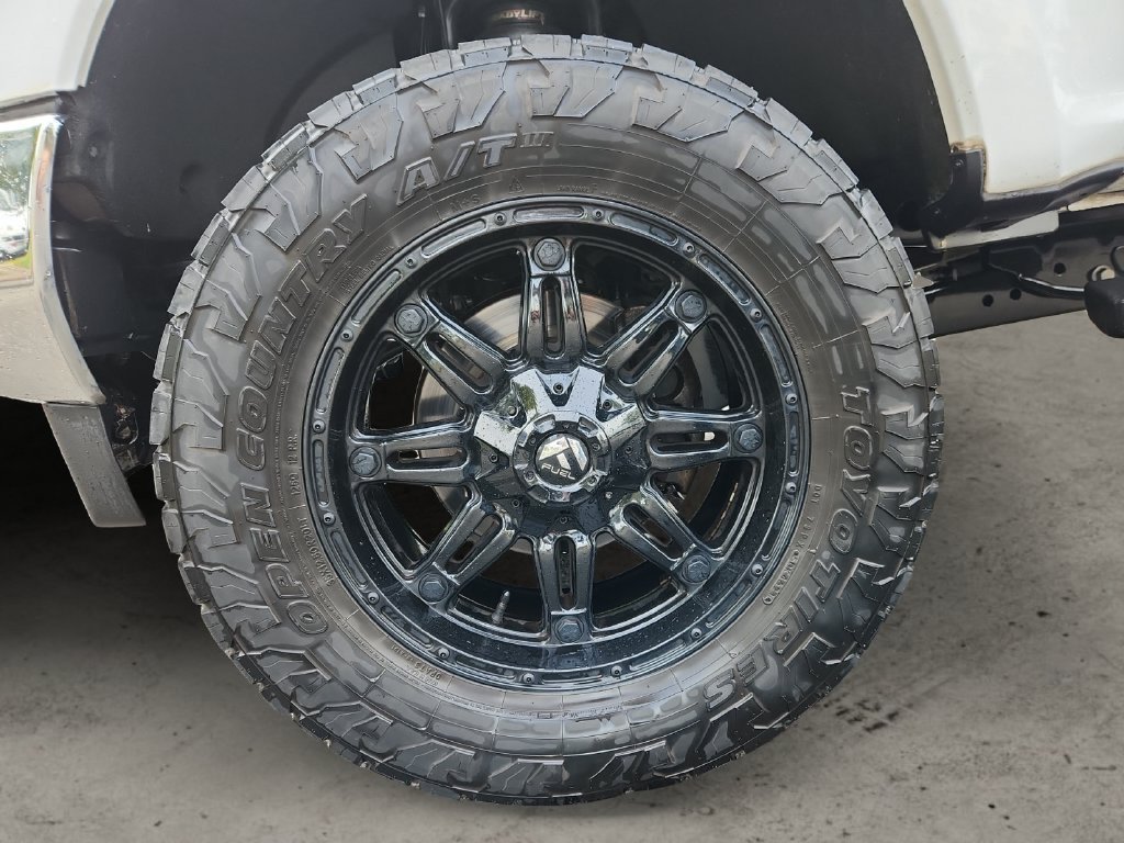 Used 2019 White Ford Lariat image 9