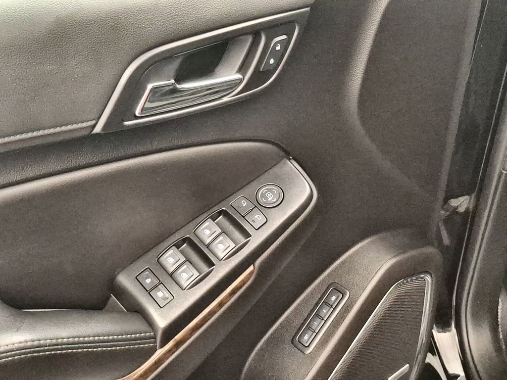 Used 2019 BLACK Chevrolet LT image 13
