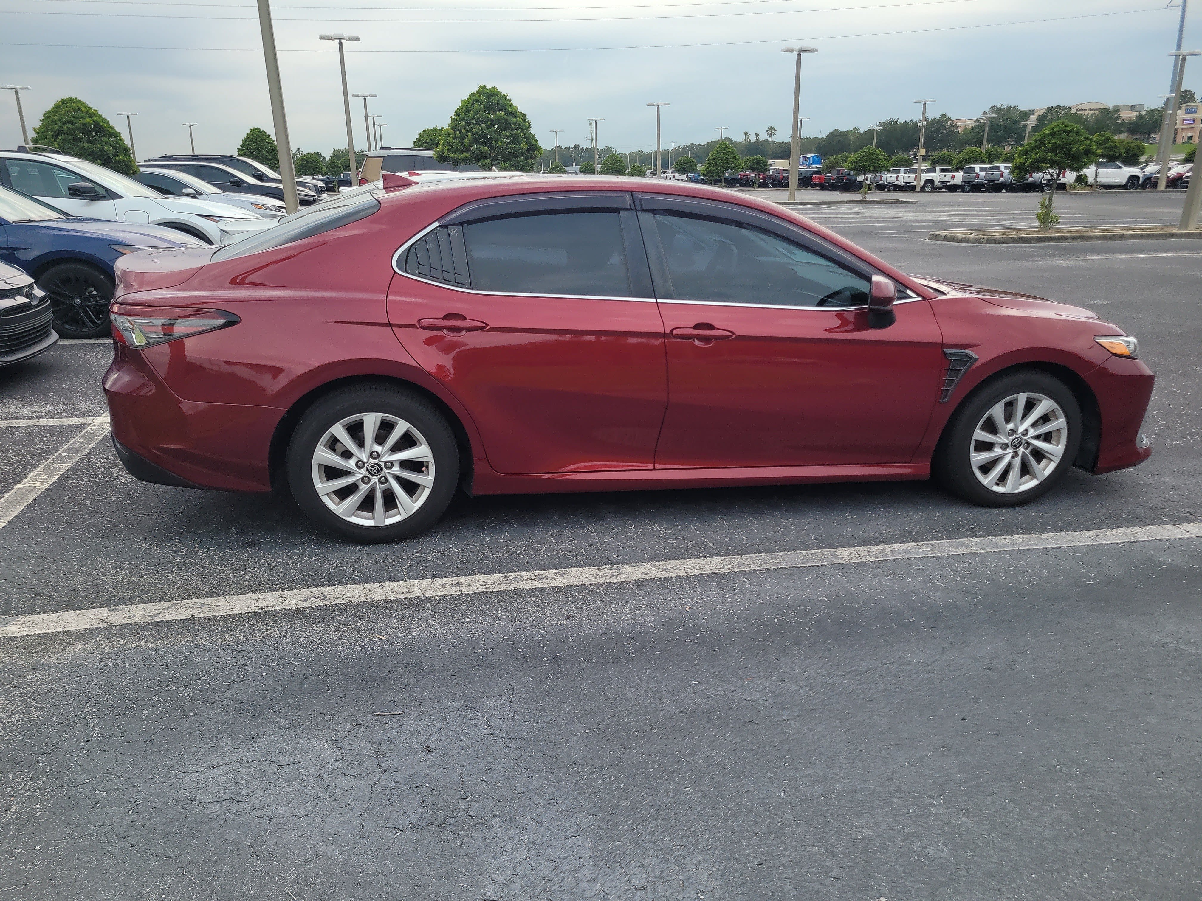 Used 2021 Pearl Toyota LE image 7