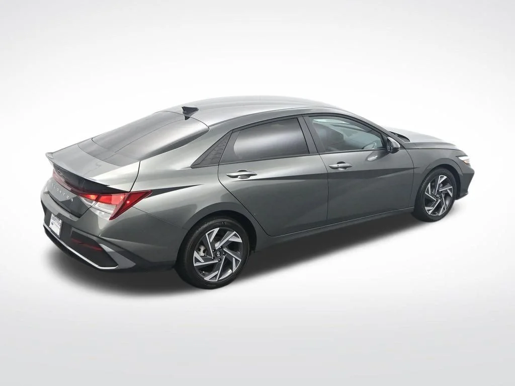 Used 2025 Amazon Gray Hyundai SEL Sport image 33