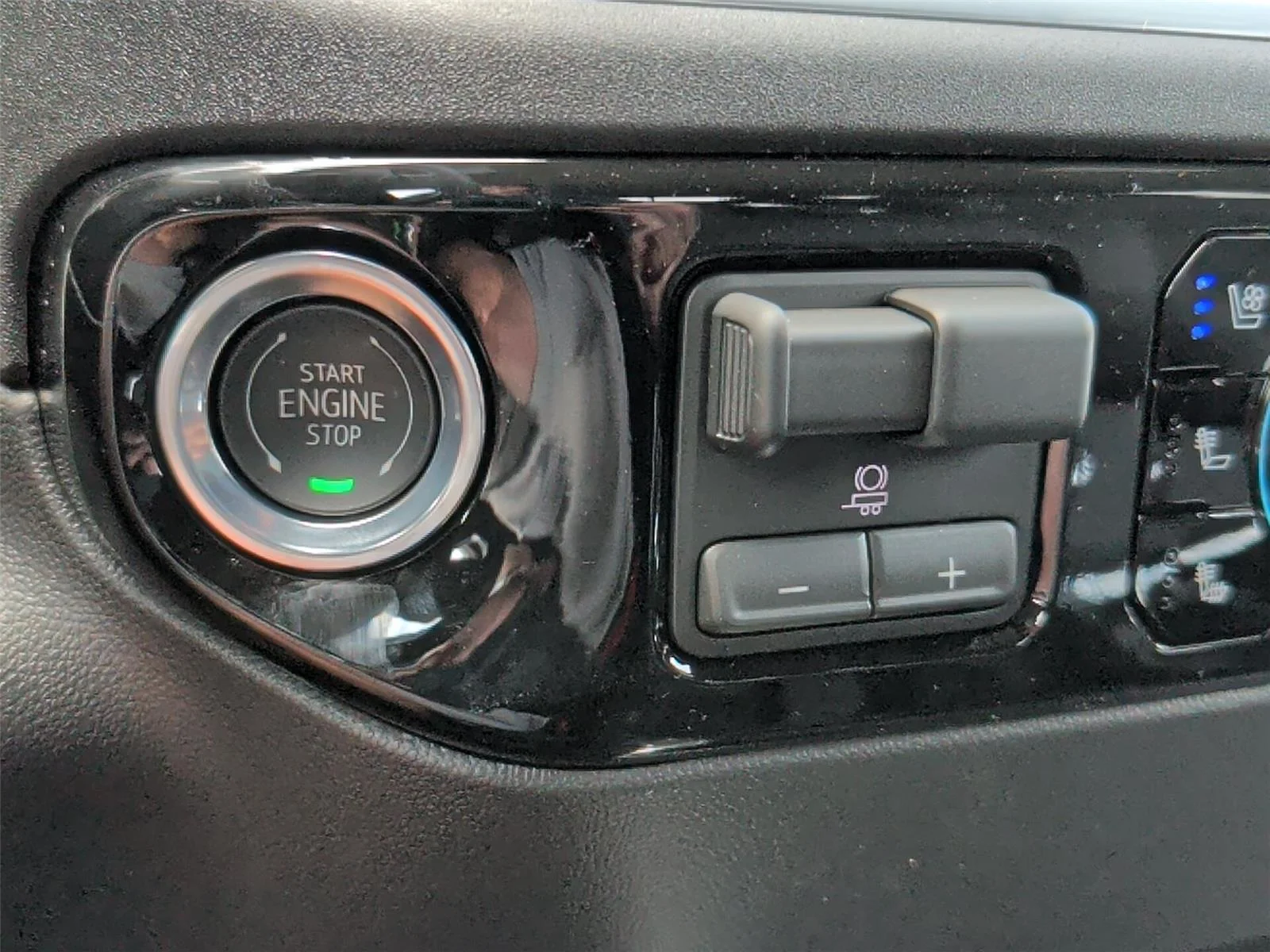 New 2026 Onyx Black GMC SLT image 24
