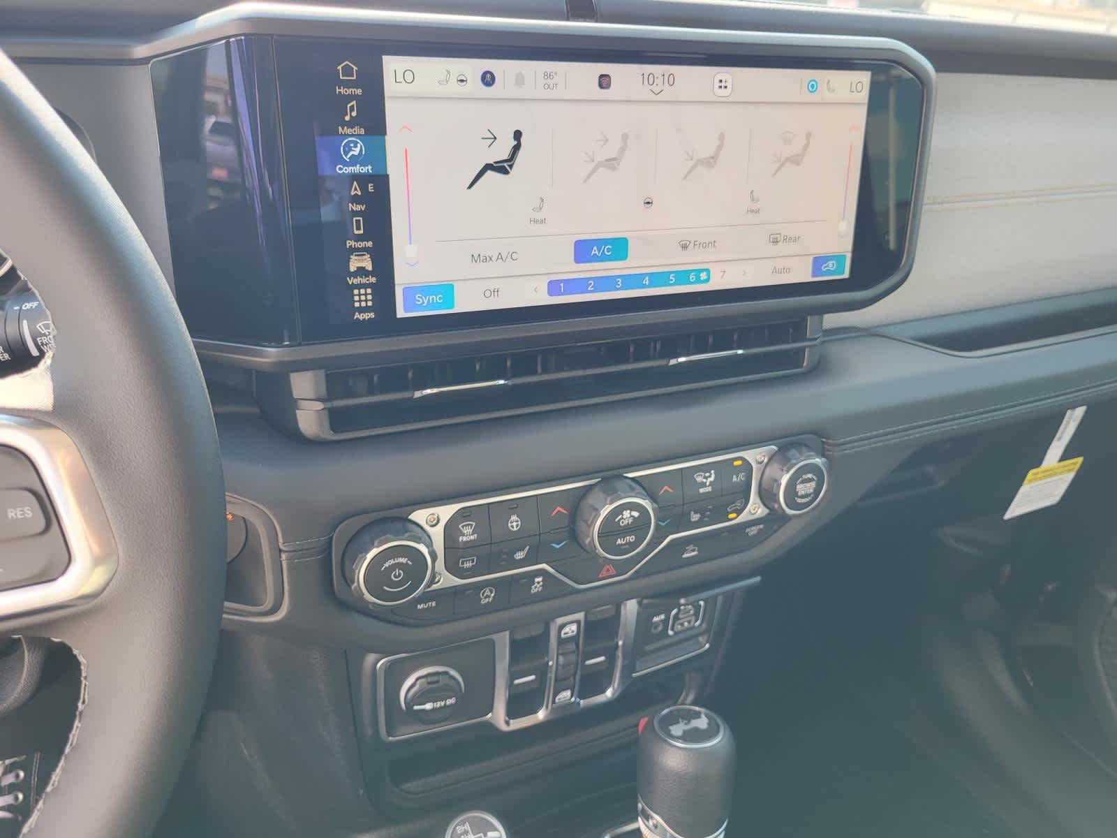 2025 Jeep Wrangler 4-Door Sahara - Photo 18