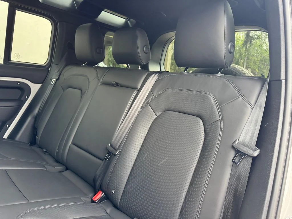 New 2026 Fuji White Land Rover X-Dynamic SE image 13