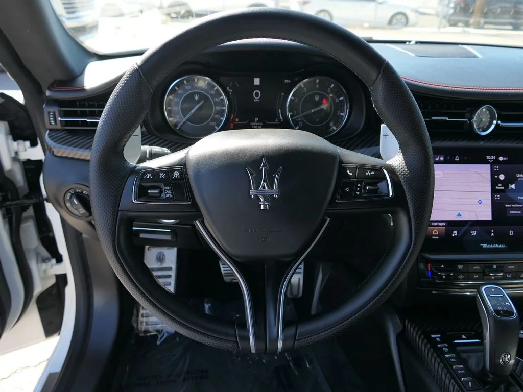 Used 2024  Maserati Modena image 16