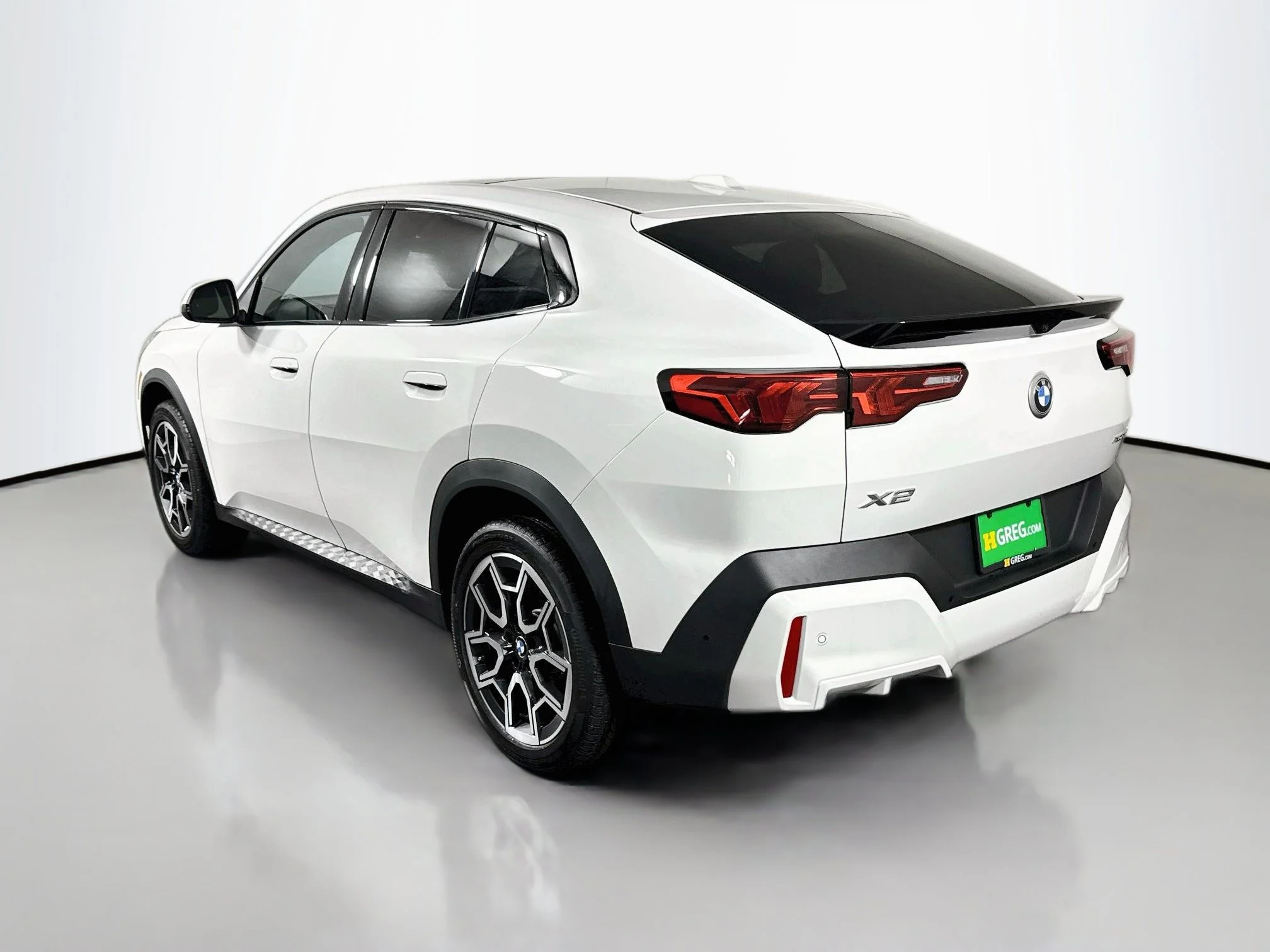 Used 2026 Alpine White BMW xDrive28i image 5