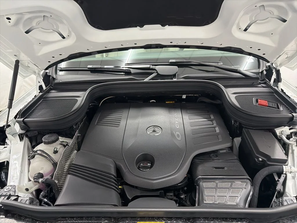 New 2026 White Mercedes-Benz GLS 450 image 31