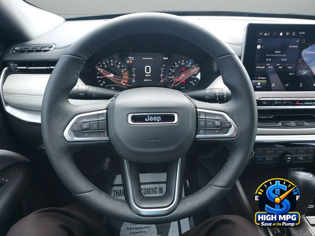 Used 2025 White Jeep Limited image 10