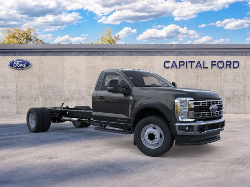 2025 Ford F-600 Super Duty Chassis Cab XL - Photo 33