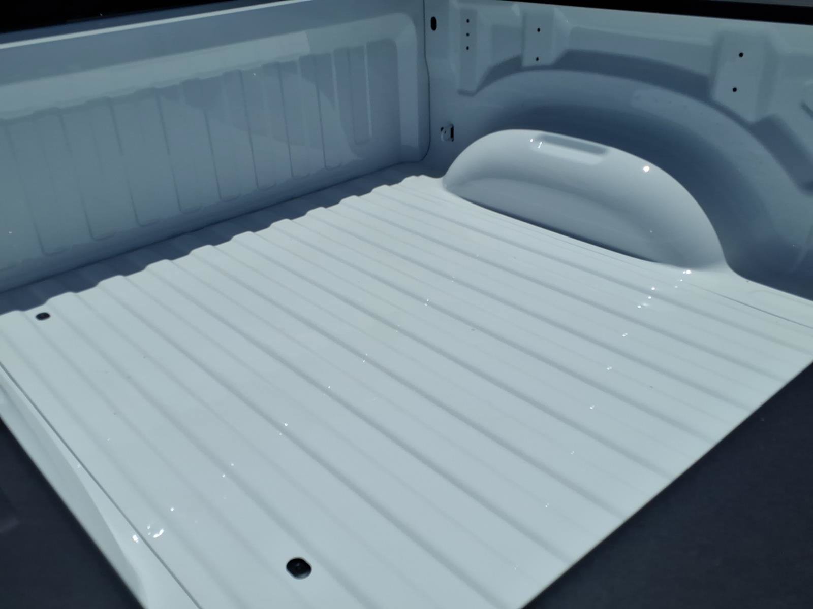 New 2026 Bright White Clear-Coat Exterior Paint RAM Big Horn image 5