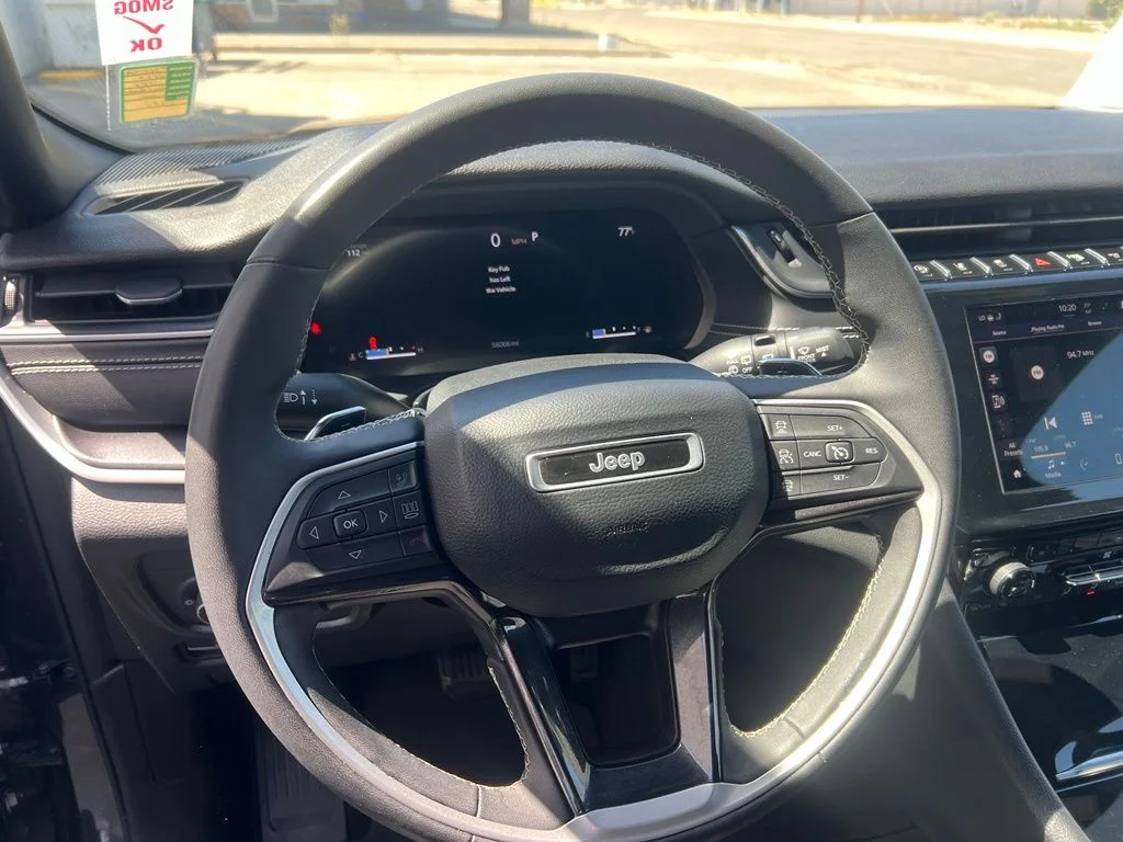 Used 2023 Metallic Jeep Altitude image 12