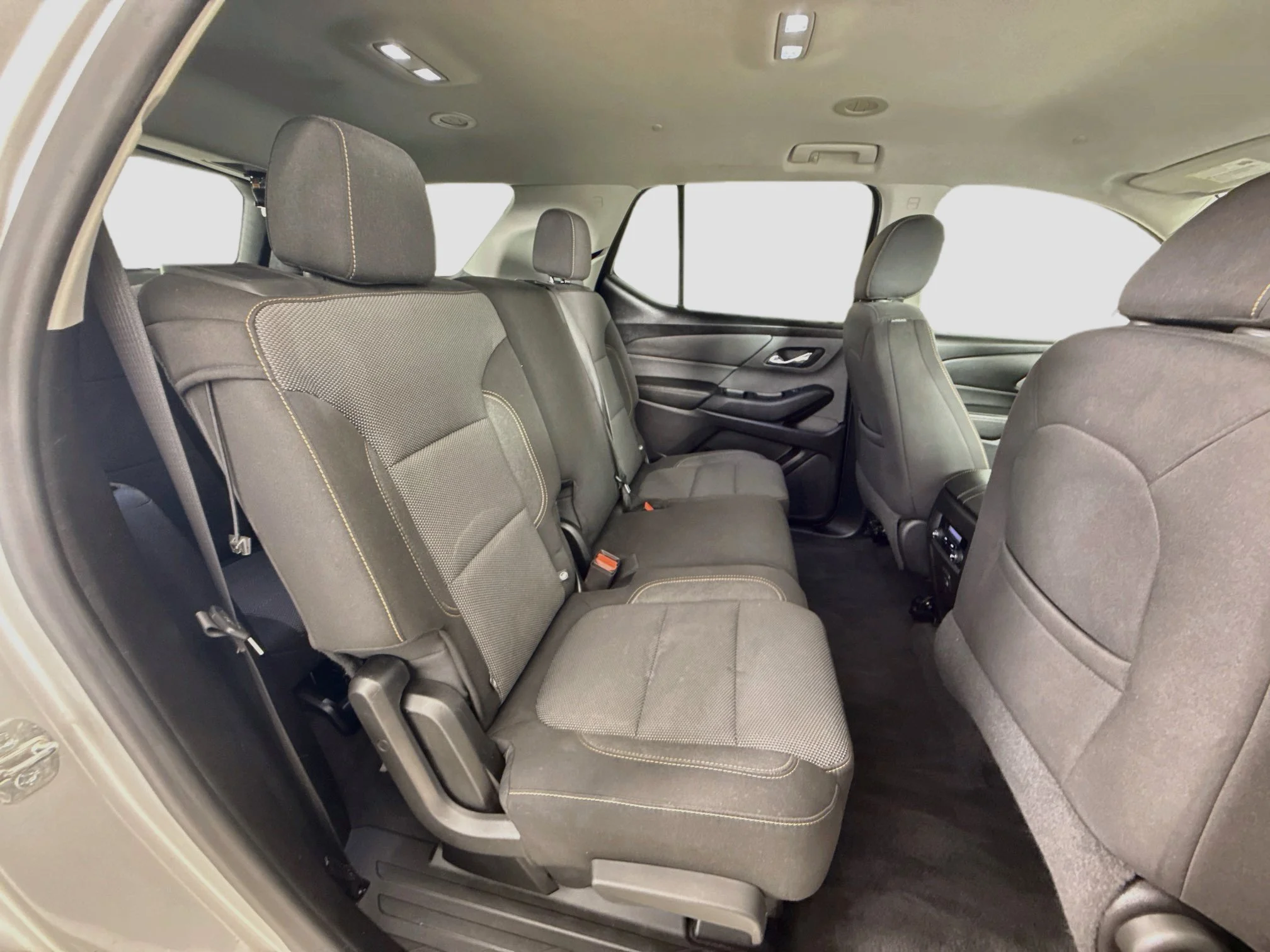 Used 2019 SILVER ICE METALLIC Chevrolet LS image 29