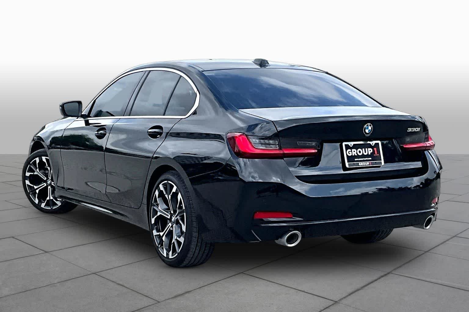 2026 BMW 3 Series 330i - Photo 11