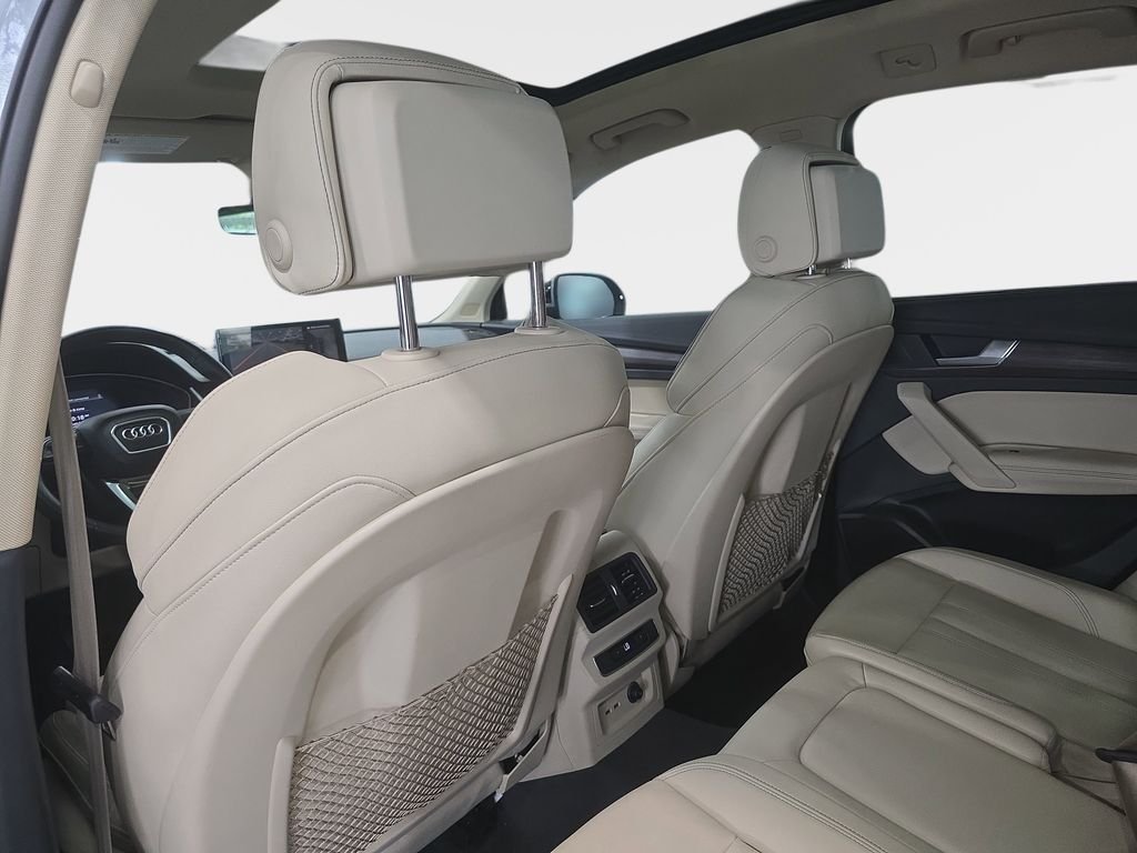 Used 2024 Glacier White Audi 45 S line Premium Plus image 9