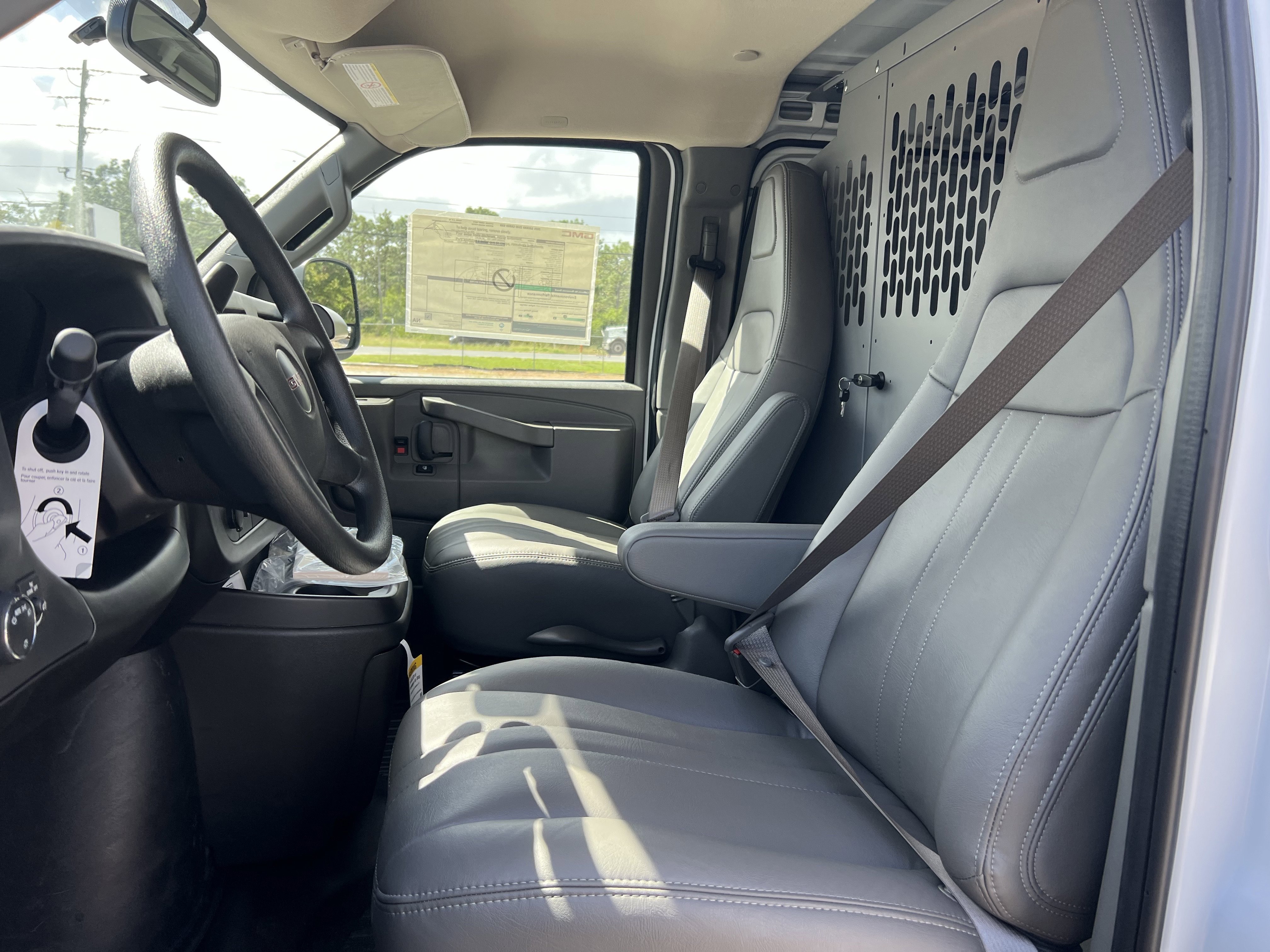 2025 GMC Savana Cargo Work Van - Photo 11