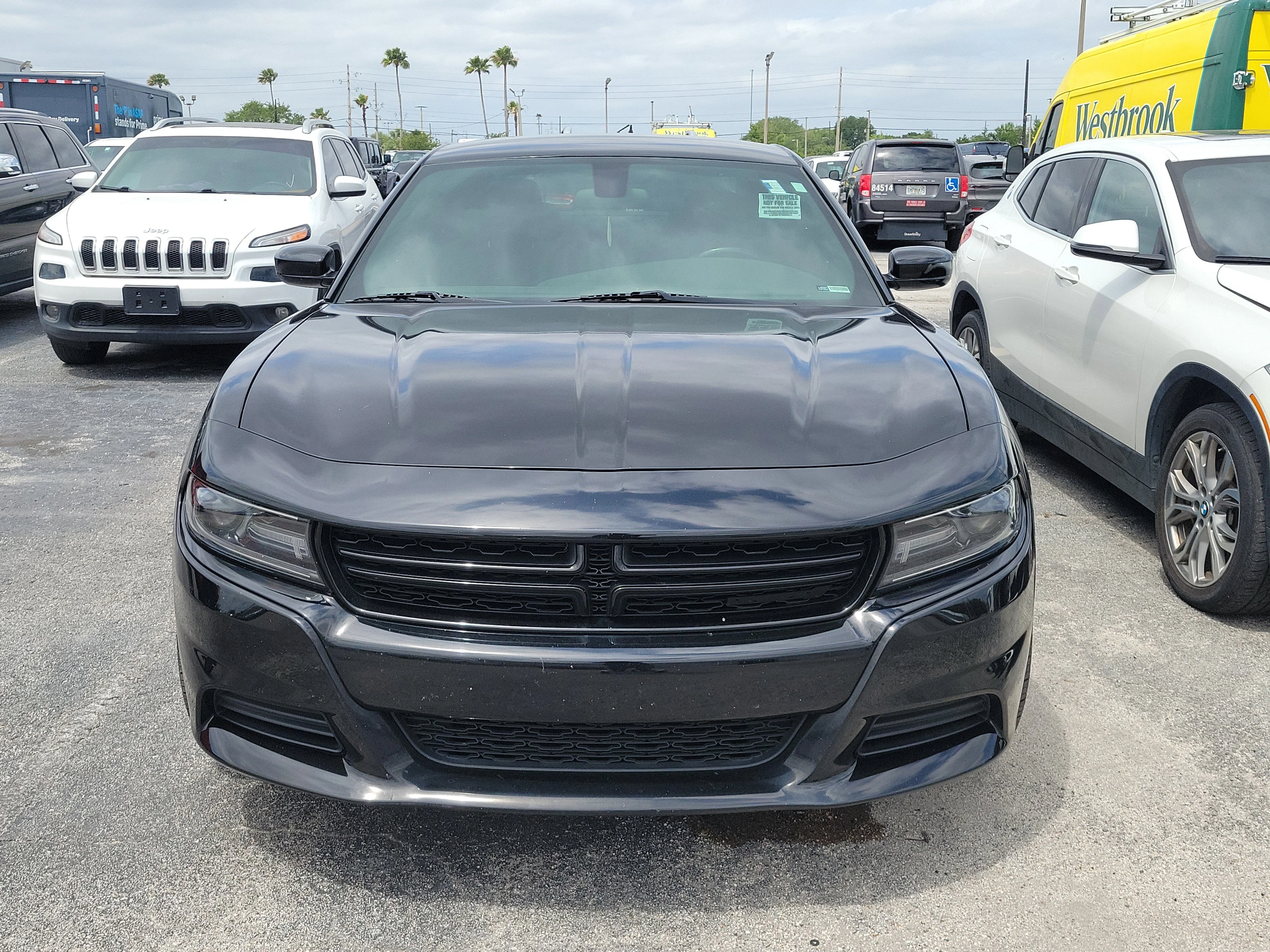 Used 2020 Pitch Black Clearcoat Dodge SXT image 2