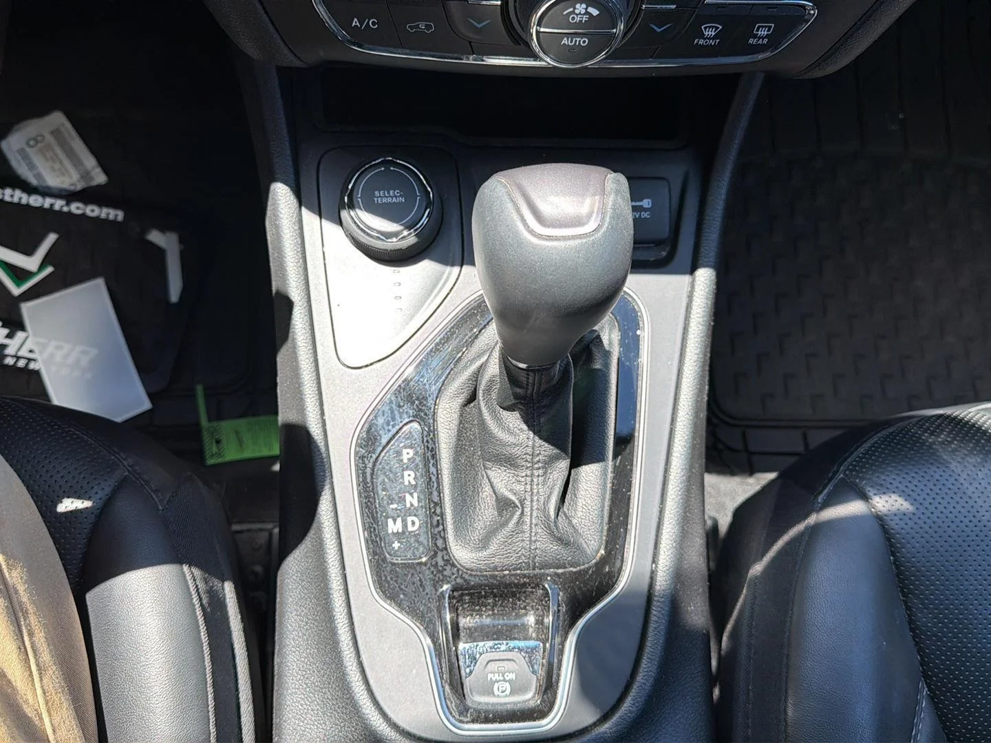 Used 2021 Sting-Gray Clearcoat Jeep Limited image 17