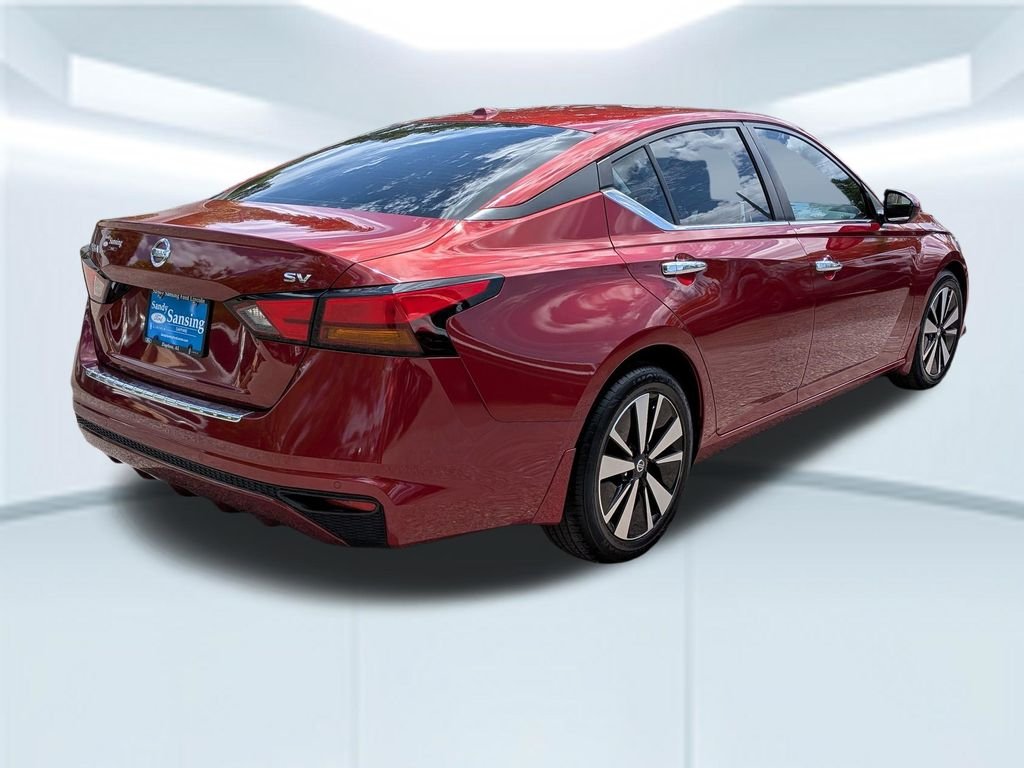 Used 2021 Red Nissan 2.5 SV image 6