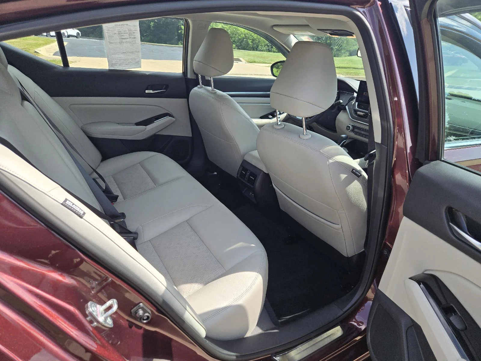 Used 2023 Garnet Pearl Metallic Nissan 2.5 SL image 27