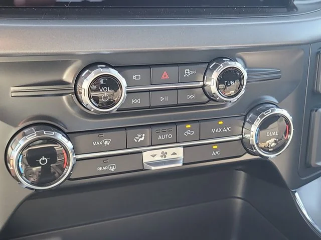 New 2026 Oxford White Ford XLT image 23