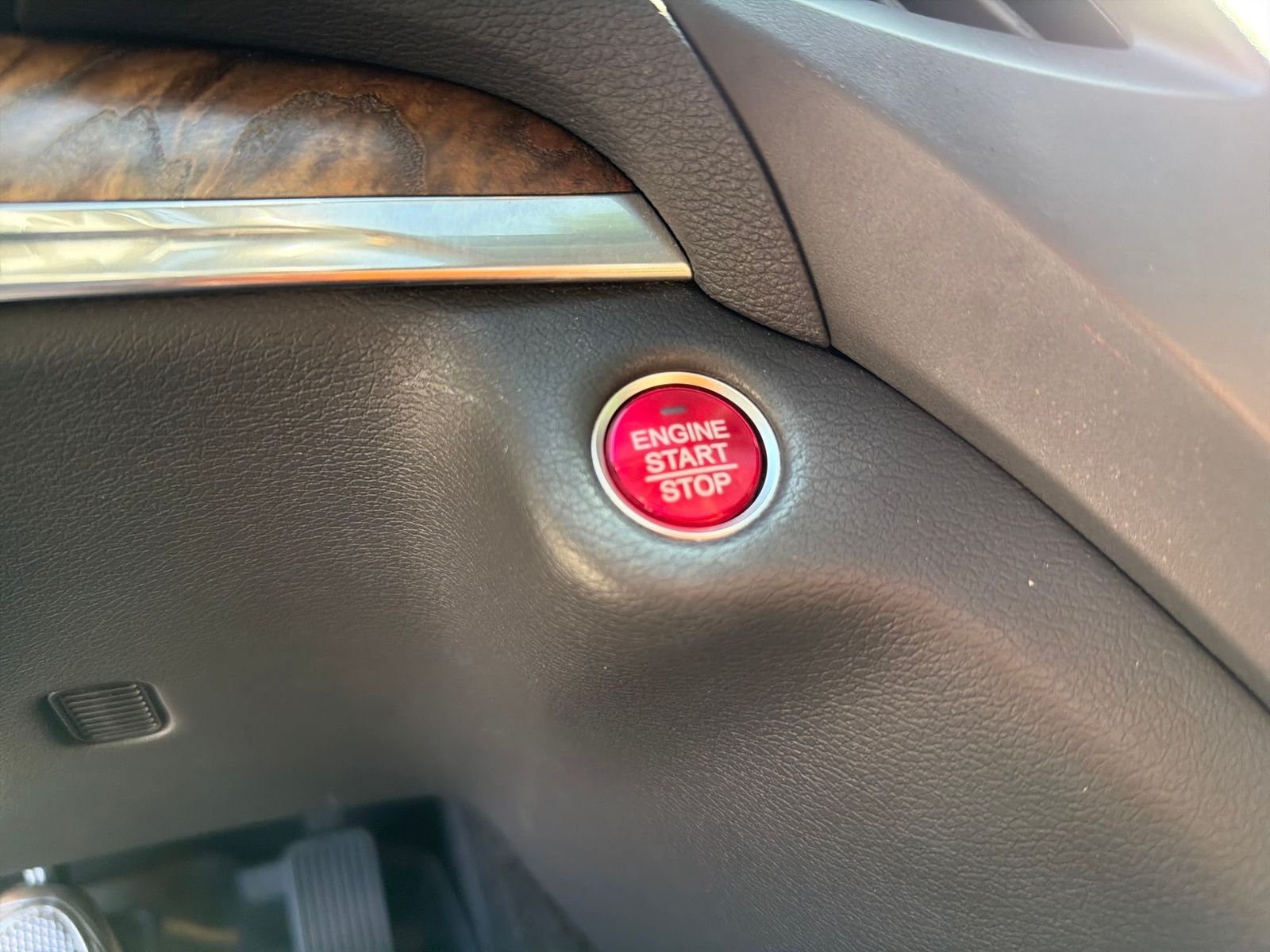 Used 2020 Black Acura Technology image 25
