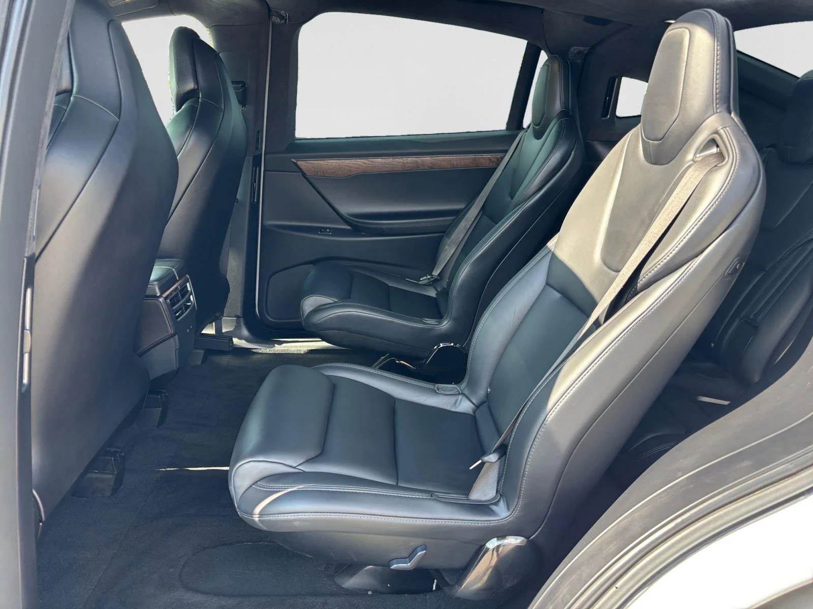 Used 2018 Pearl White Multi-Coat Tesla 75D image 33