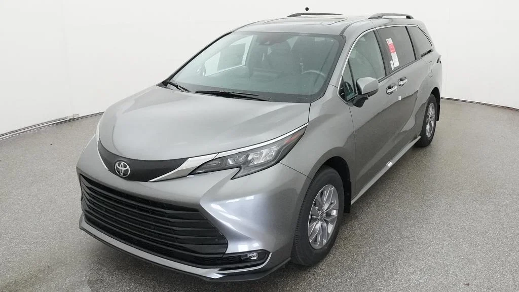 New 2026 Heavy Metal Toyota XLE image 20