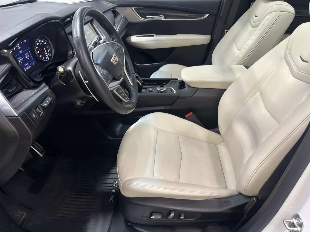 Used 2024 Crystal White Tricoat Cadillac Sport image 12