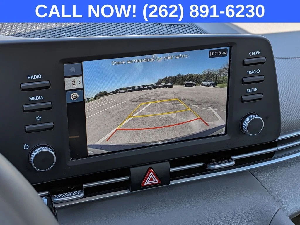 Used 2025 Black Hyundai SEL Sport image 18