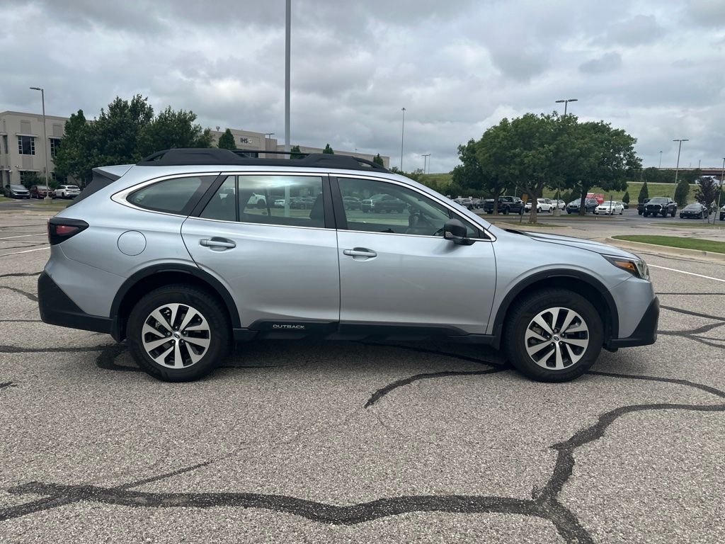 Used 2020 Silver Subaru 2.5i image 4