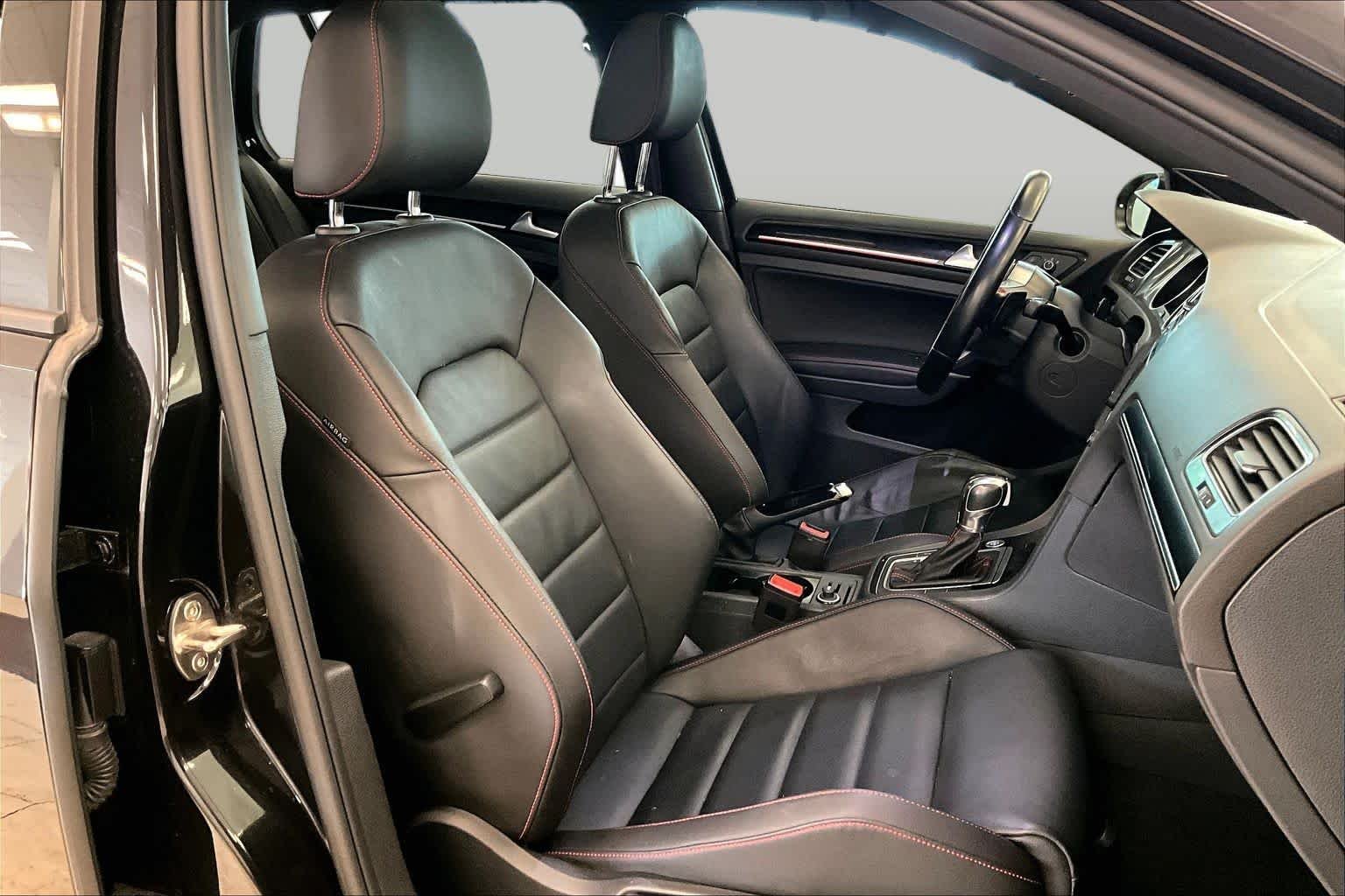 Used 2017 BLACK Volkswagen Autobahn image 8